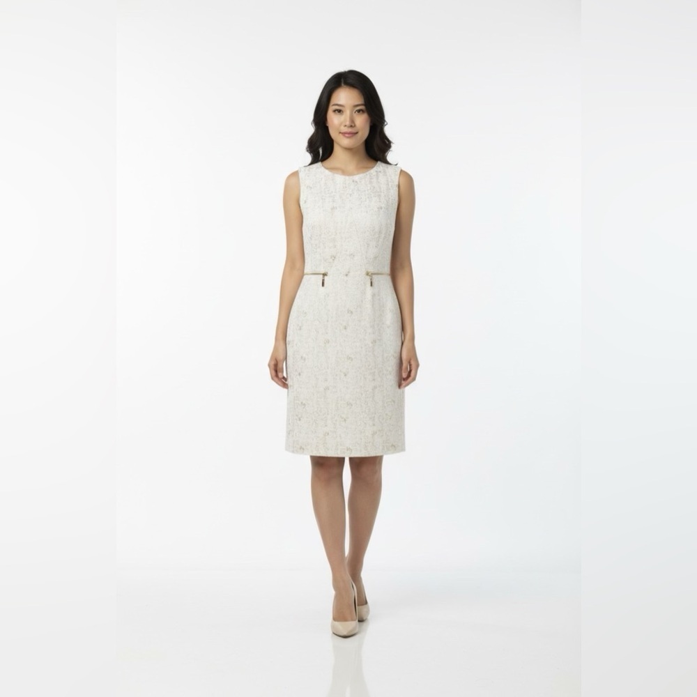 Eci Womenβs Textured Metallic Sleeveless Sheath Dress in Ivory & Gold Sz 10